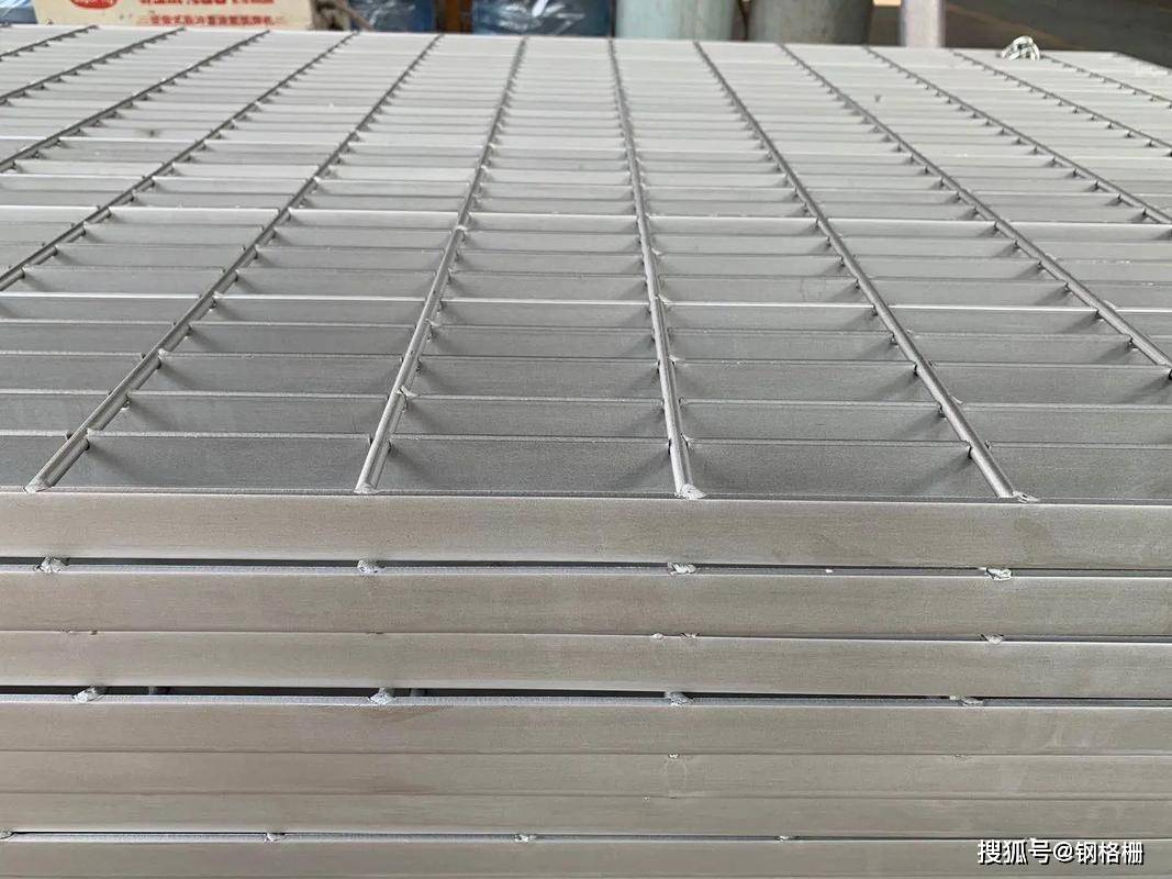 钢格板,优质钢格板与平台踏步板，实体厂家实力保障！