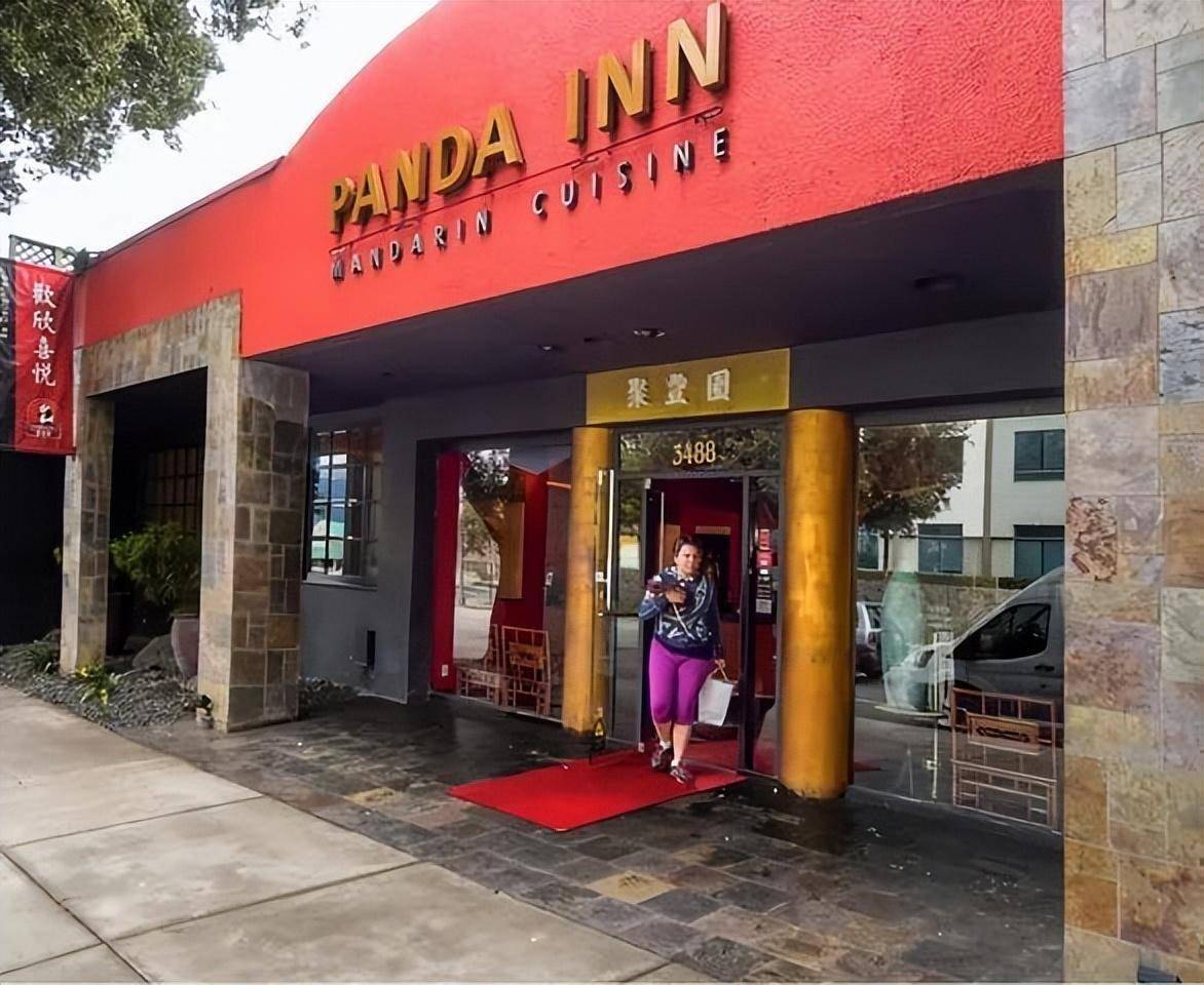 靠在美国卖假中餐，年销 200 亿人民币，买下NBA球队成杨瀚森老板