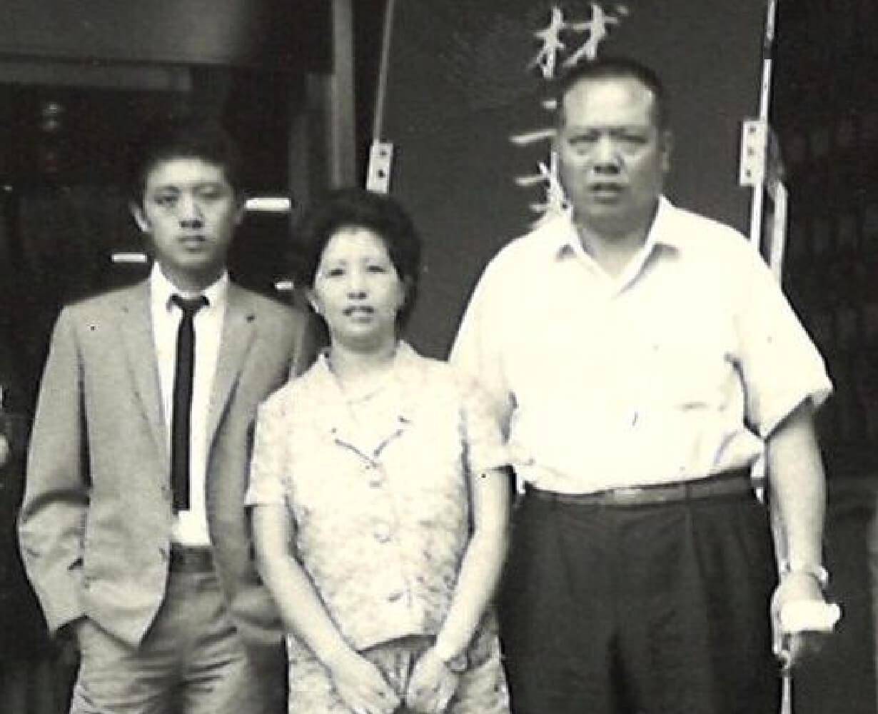 靠在美国卖假中餐，年销 200 亿人民币，买下NBA球队成杨瀚森老板