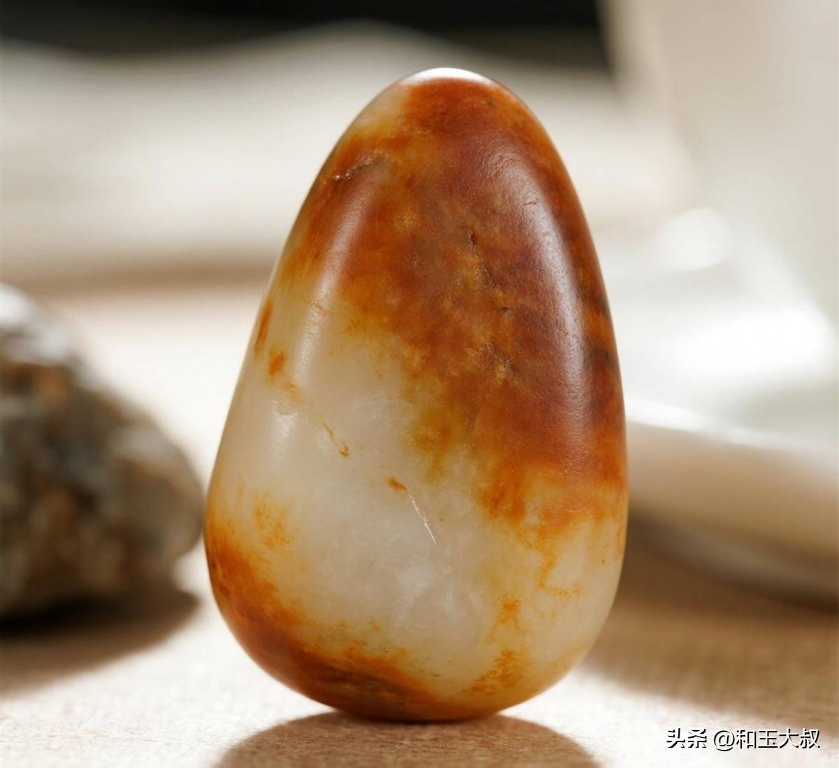 年入百万会讲故事，濒临破产只卖真货，和田玉行业劣币逐良币！