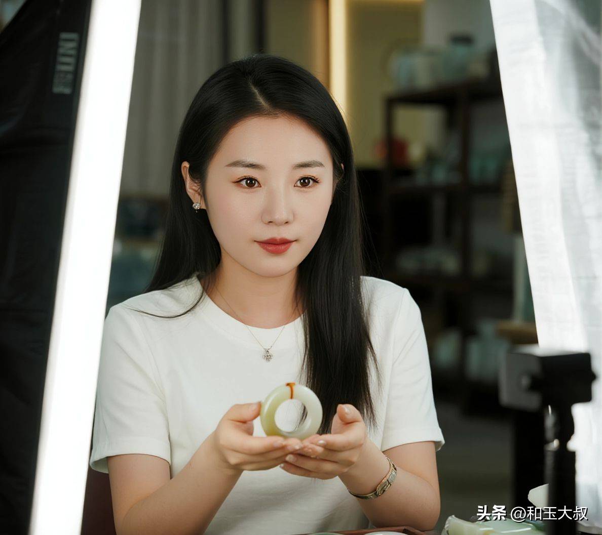 年入百万会讲故事，濒临破产只卖真货，和田玉行业劣币逐良币！